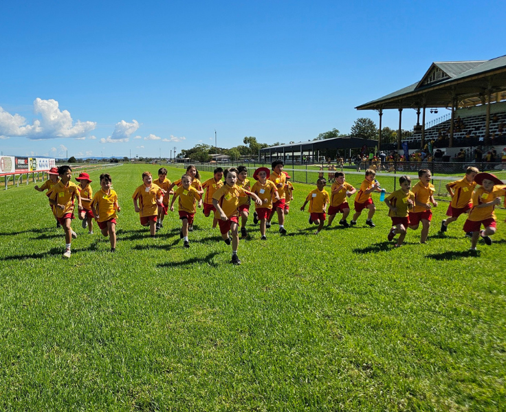 Image of Westdale Public School Students running