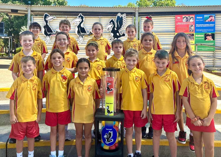Image of Westdale Public School class contributing to the school PBL vessel